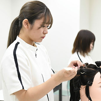 美容+アイティスト専攻コース