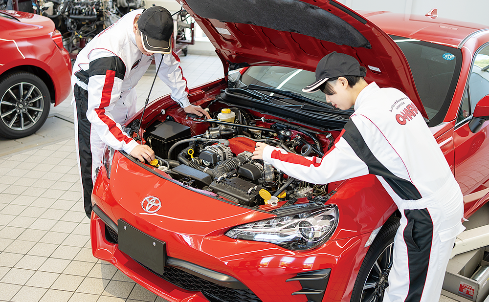 基礎自動車整備作業実習