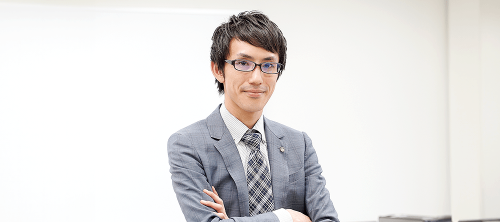 講師
