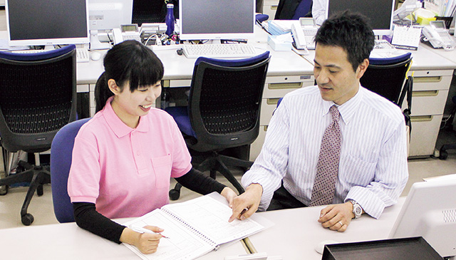 img:一日の反省会、実習日誌の記入