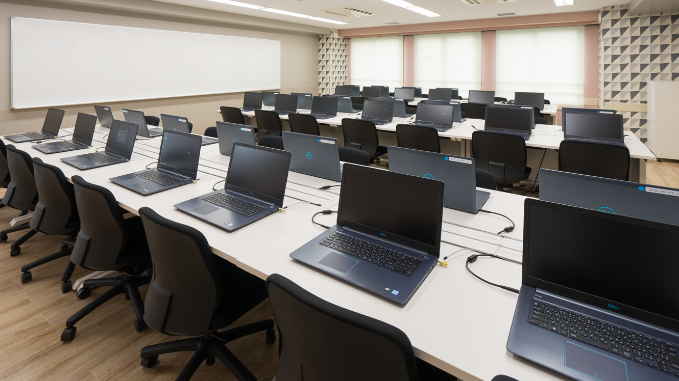 パソコン実習室