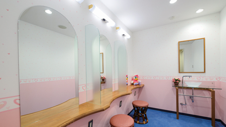 パウダールーム